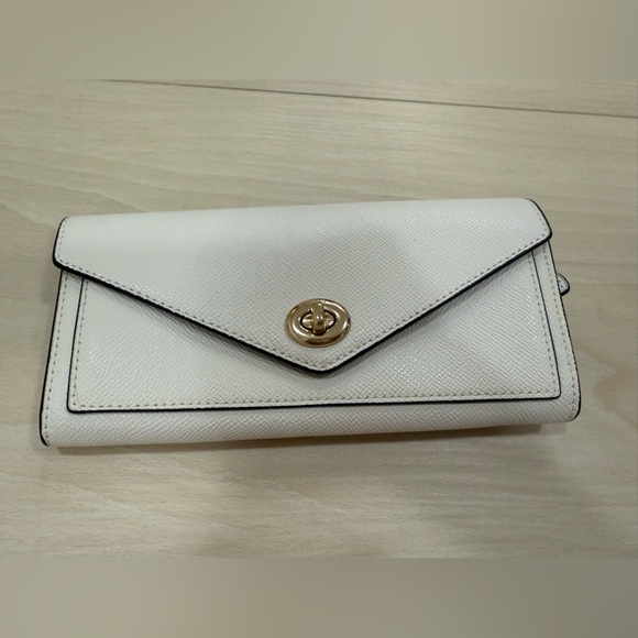 Coach Handbags - (NWT) Coach Envelope Wallet C3314